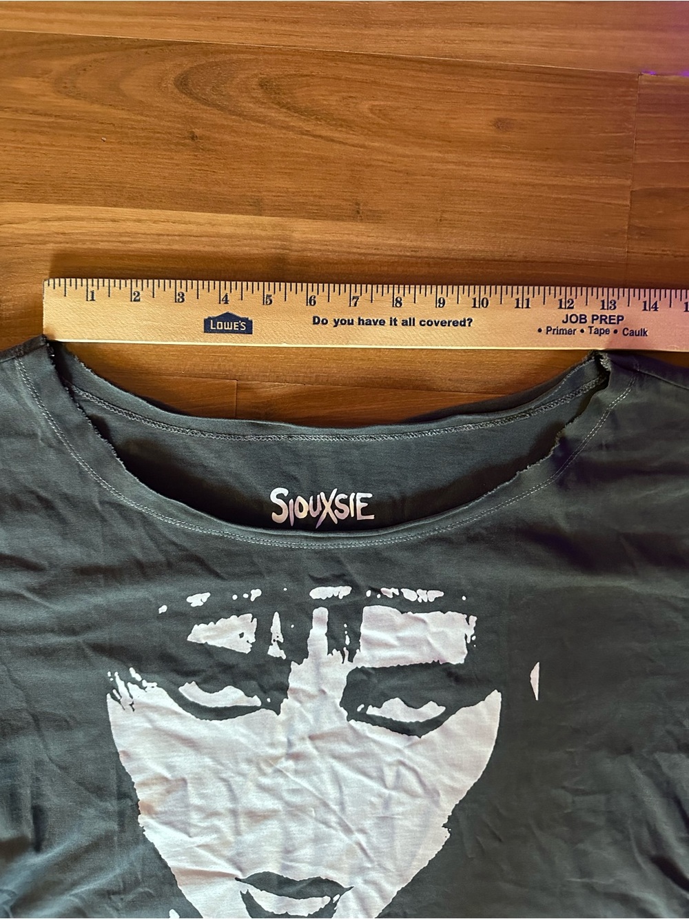 Hot Topic Black Siouxsie and the Banshees Off the Shoulder Graphic Tee - Picture 5 of 10